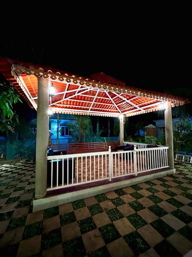 Sundeck Villa Alībāg Extérieur photo