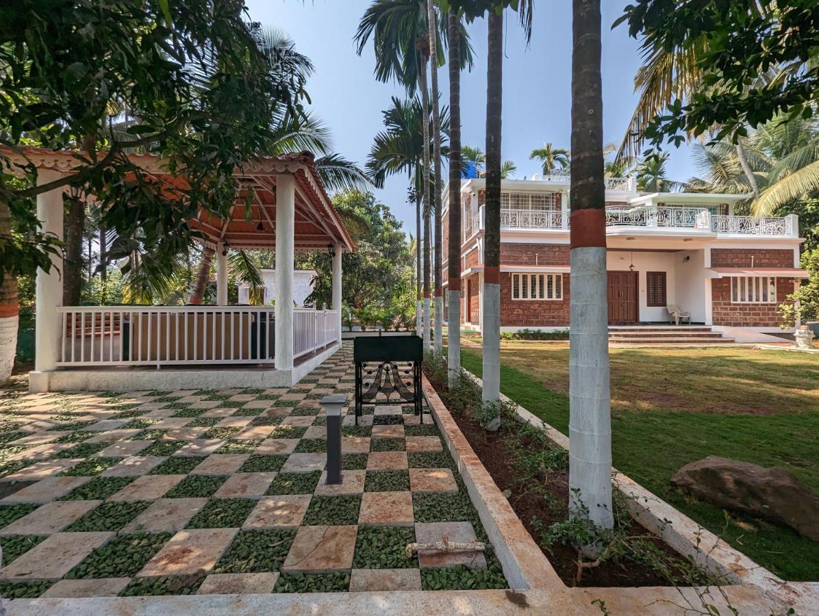 Sundeck Villa Alībāg Extérieur photo